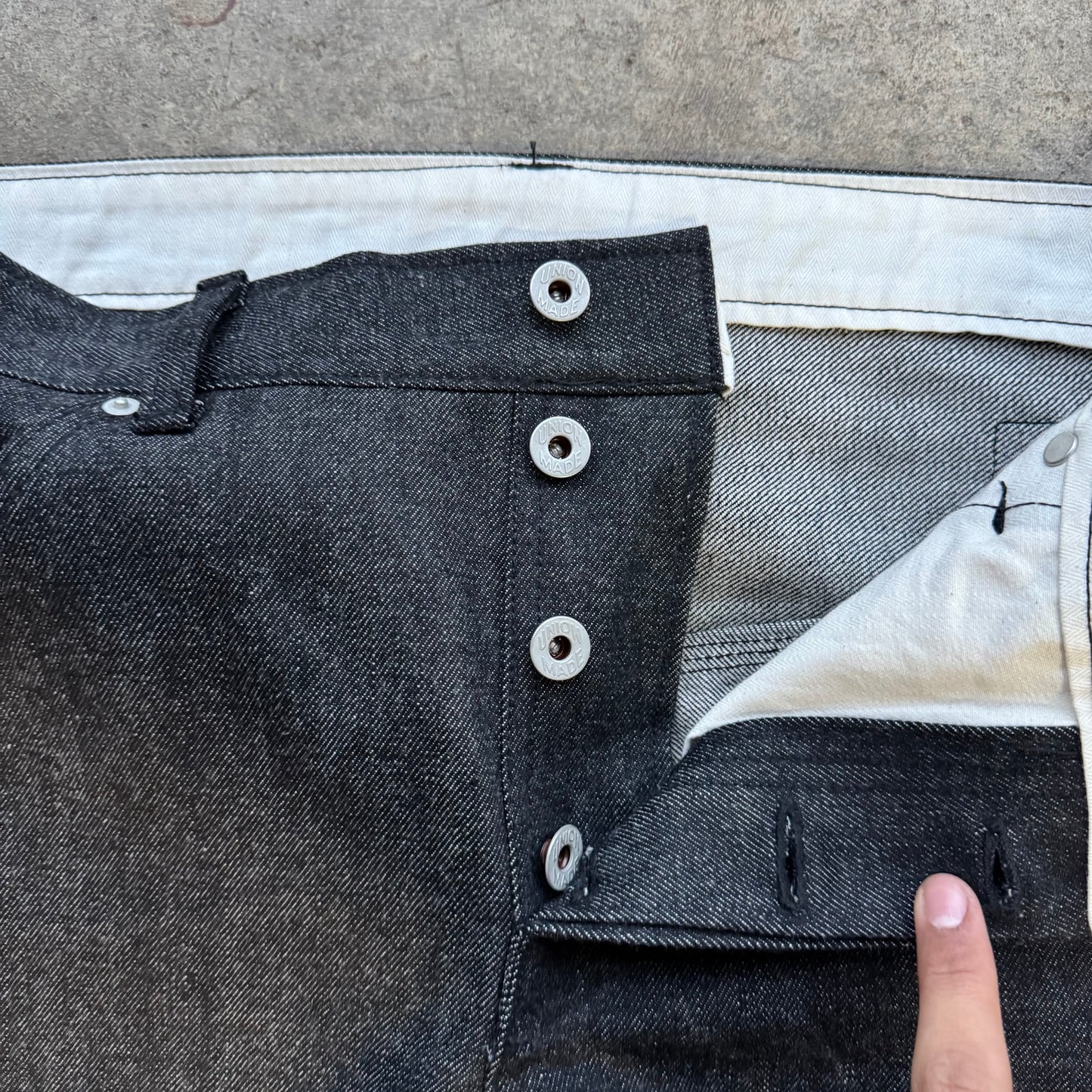 Black 13oz Selvedge Denim 1/1 (2)